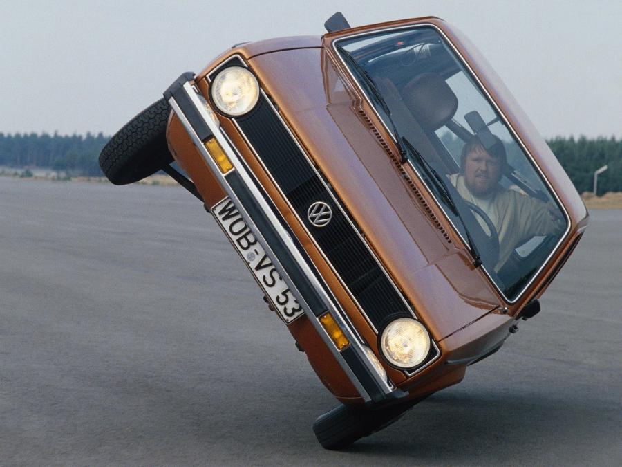  Volkswagen Golf 3-Door 1974 года  (фото 11 из 16)